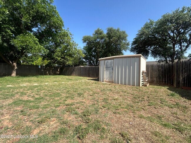 Building Photo - 5410 90th St