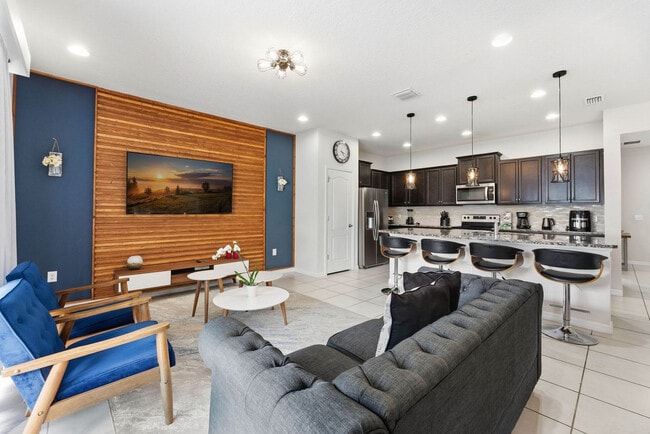 Building Photo - 2440 Dubai St