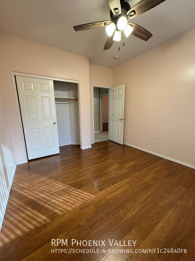 Building Photo - 2305 W Carter Rd