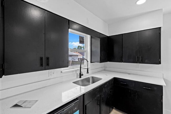 Building Photo - 1210 Arbor Ave