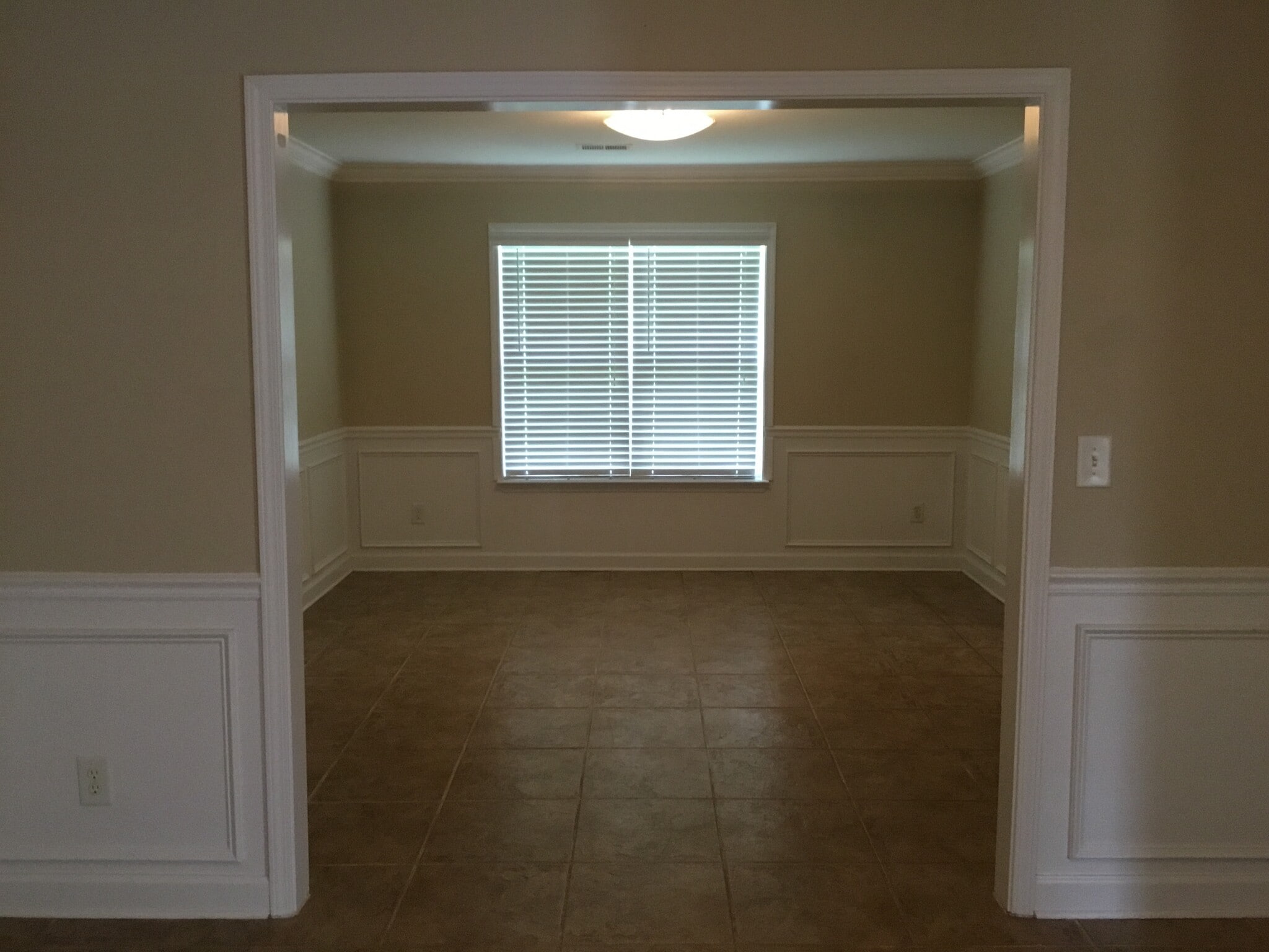 Building Photo - 5622 Falls Ridge Ln