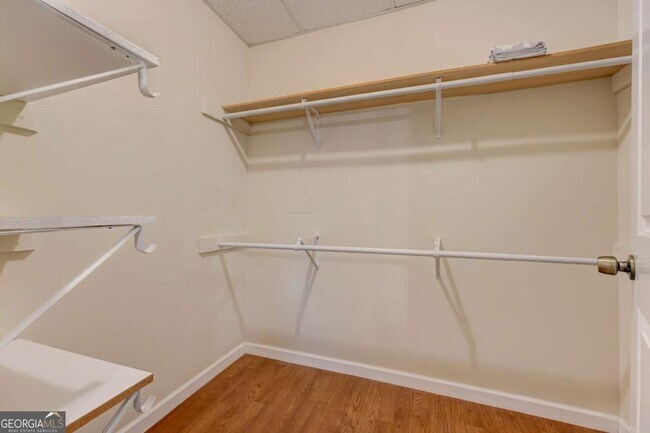 Building Photo - 2535 Hickory Rd