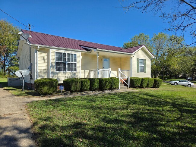 Building Photo - SPECIAL 1/2 OFF 1st Month's Rent!!!!