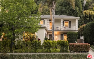 Building Photo - 2518 Canyon Dr