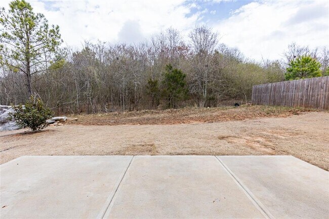 Building Photo - 9220 Golfview Cir