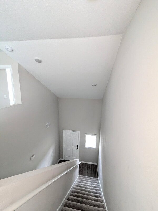 Building Photo - 13089 Oak Hill Way