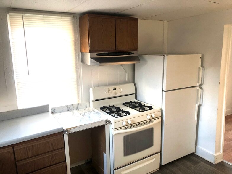 Kitchen - 713 E Michigan St