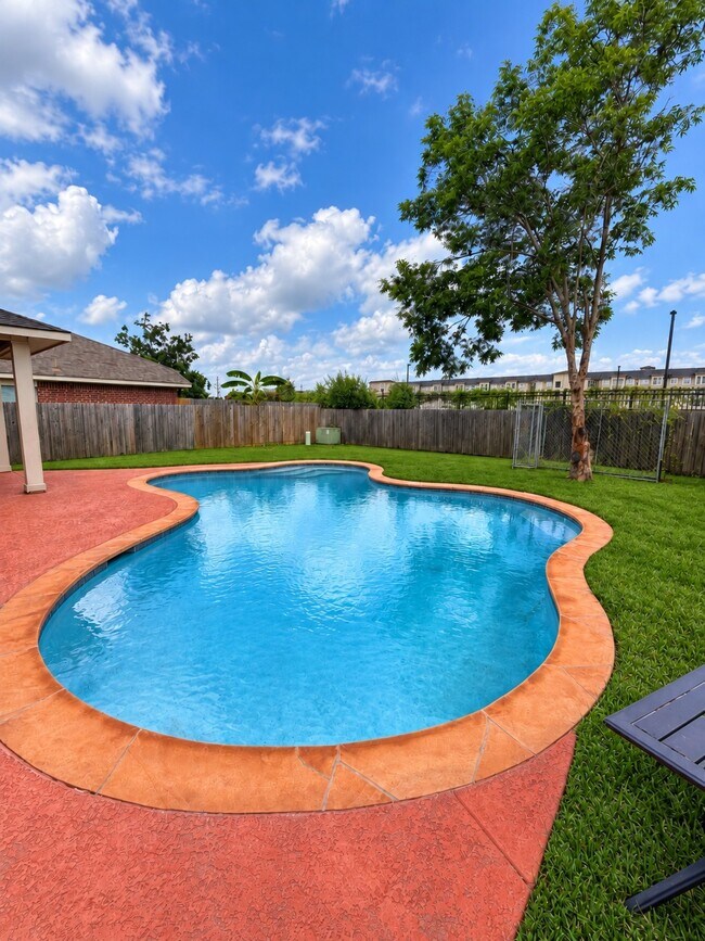 Building Photo - 17322 Brookhollow Mist Ct