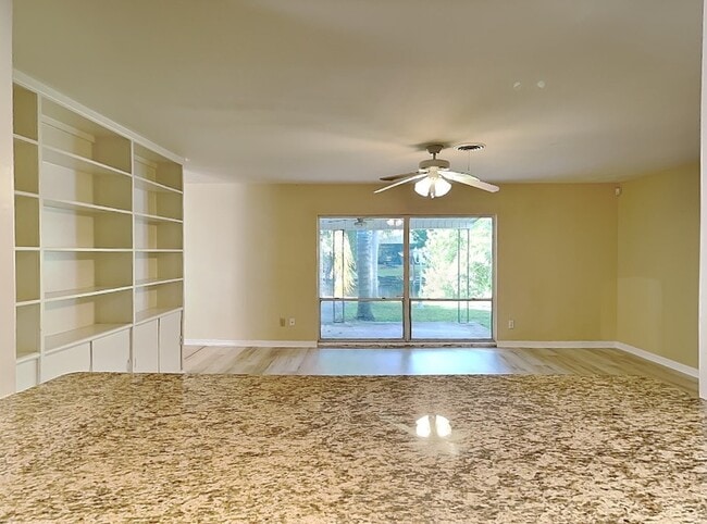 Building Photo - 2512 Sea Breeze Ct