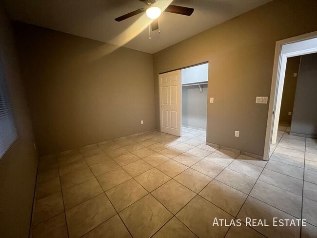 Building Photo - 55 E Mojave Rd