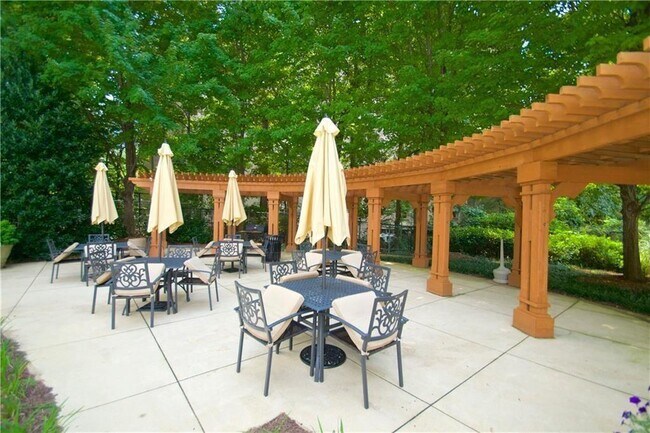 Building Photo - 2870 Pharr Ct S Northwest