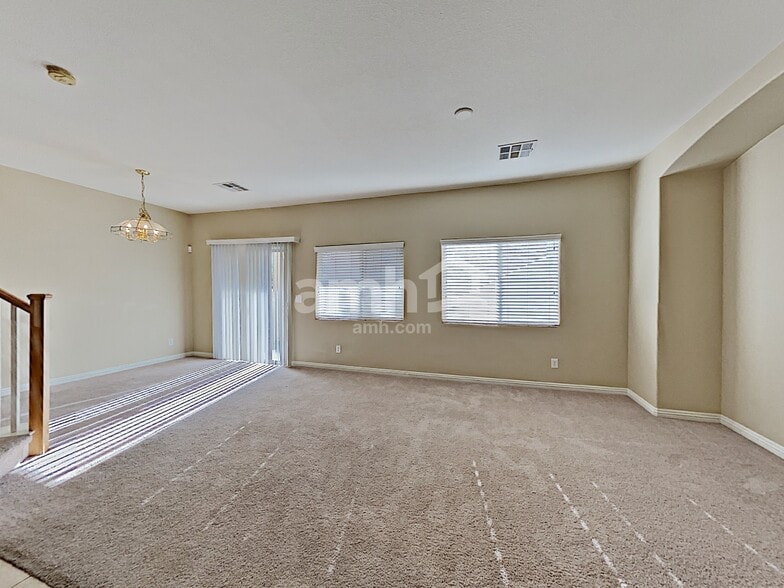 Building Photo - 9996 Aspen Rose St