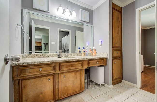 Building Photo - 15035 Felgate Creek Dr