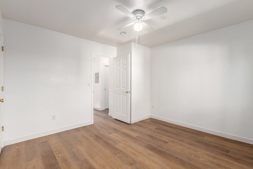 Master - 3249 N Madison St