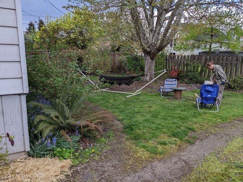 Backyard (2) - 1124 Almaden St