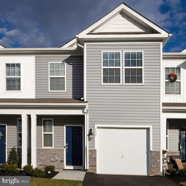 Primary Photo - 117 Mazzeo Dr