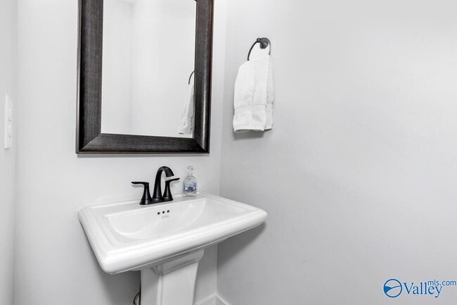 Building Photo - 308 Hay Rake Dr