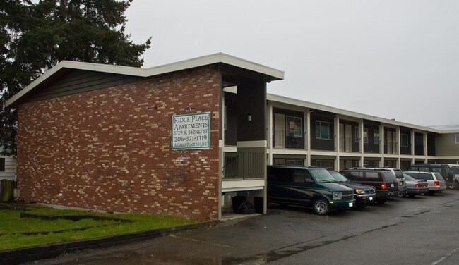 Primary Photo - Ridge Place Apartments