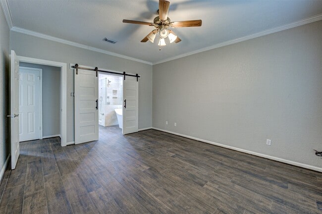 Building Photo - 3422 Mesquite Dr