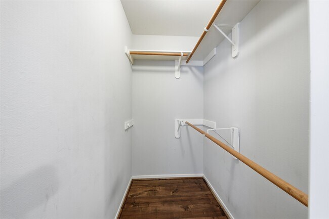 Building Photo - 2319 Falcon Knoll Ln