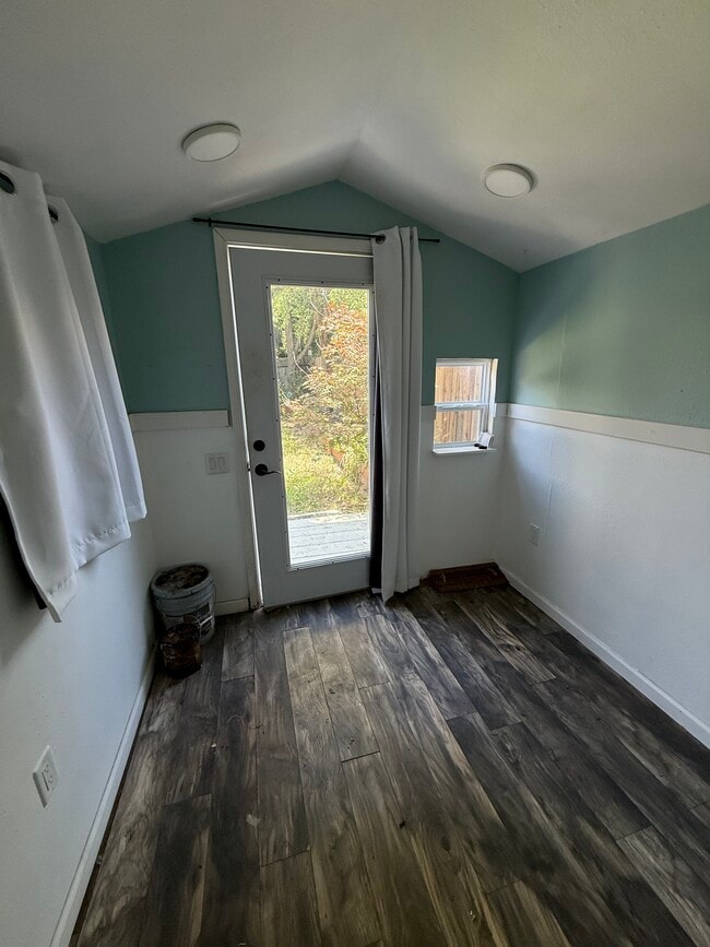 Building Photo - 9644 Crisswell Dr