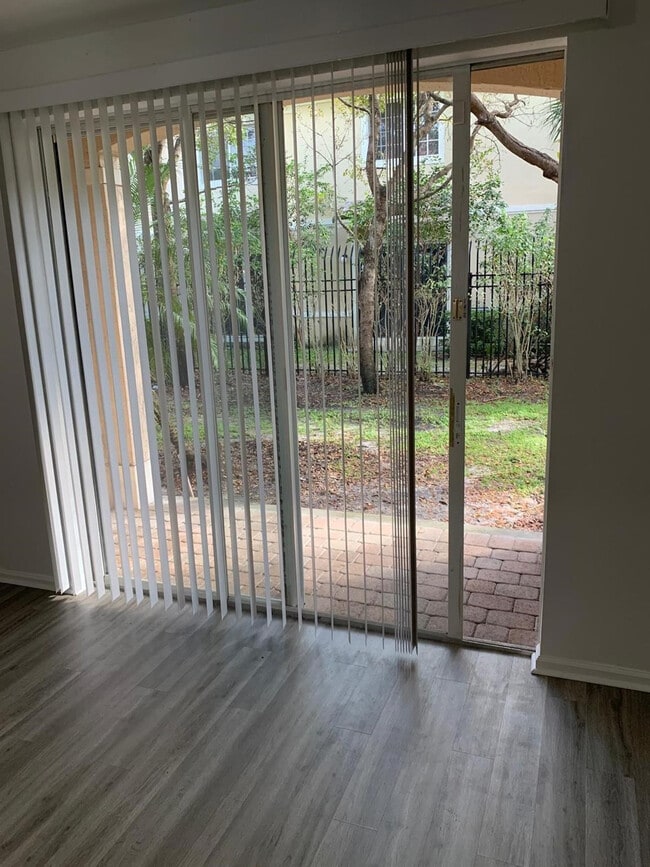 Building Photo - 2663 SW 82nd Ave