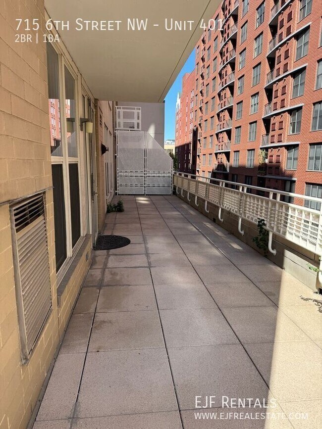 Building Photo - 715 6th St NW