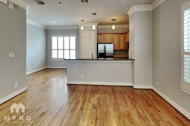 Building Photo - 1609 Summer St
