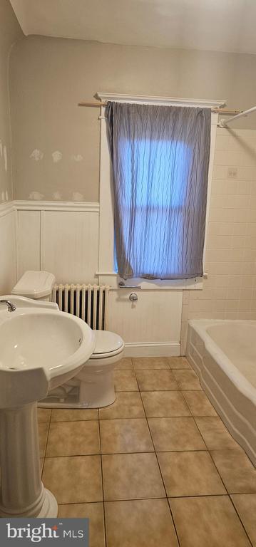 Building Photo - 2912 Hillcrest Ave