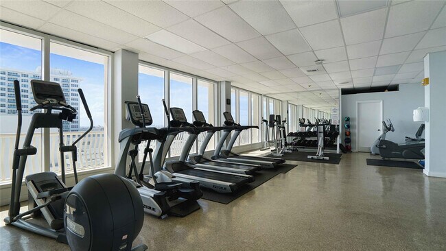 Building Photo - 4020 Galt Ocean Dr