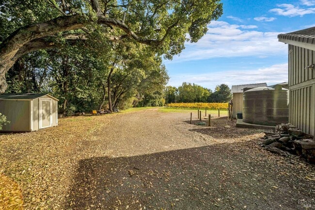 Building Photo - 1041 Las Amigas Rd