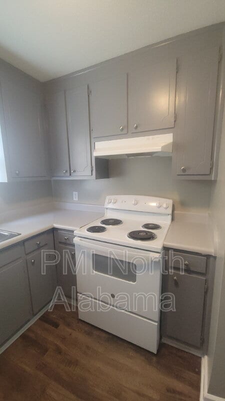 Building Photo - 4428 Bonnell Dr NW