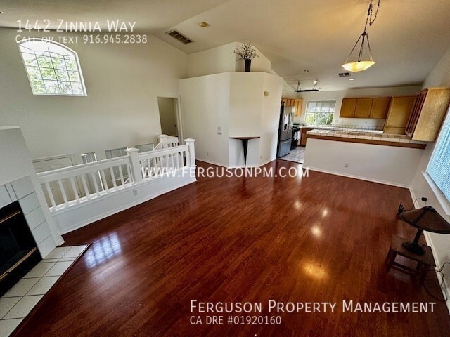 Building Photo - 1442 Zinnia Way