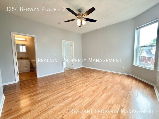 Building Photo - 3254 Berwyn Pl
