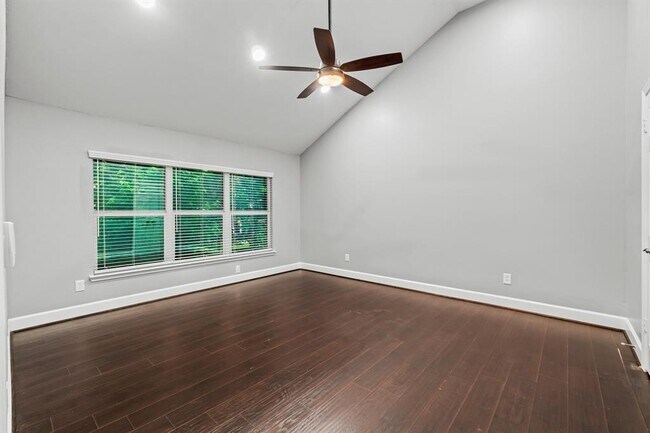 Building Photo - 139 W Village Knoll Cir