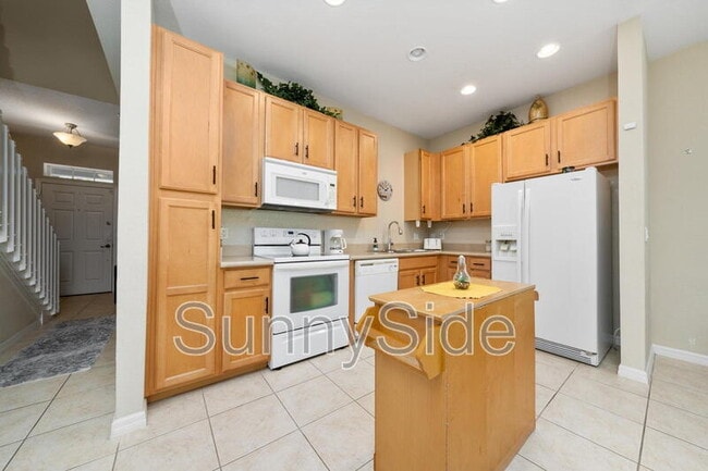 Building Photo - 2390 Caravelle Cir