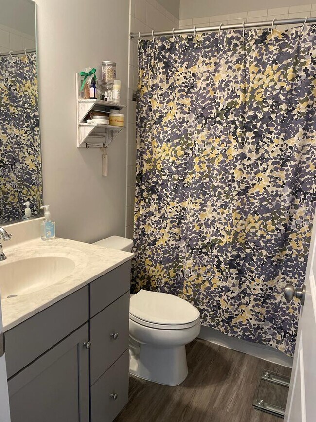 Building Photo - 8030 Wistar Glen Dr