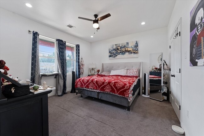 Building Photo - 4547 Newberry St