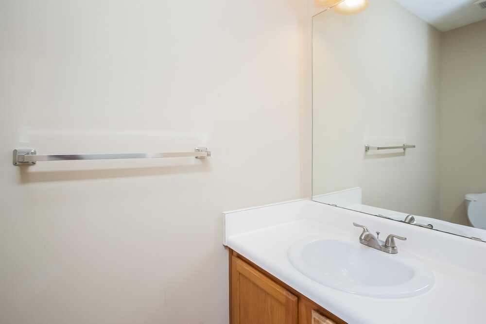 Building Photo - 384 Jasmine Dr