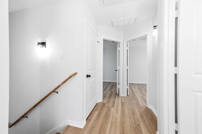 Building Photo - 2018 Hampton St