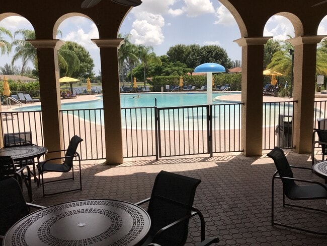 Building Photo - 6109 Reynolds St