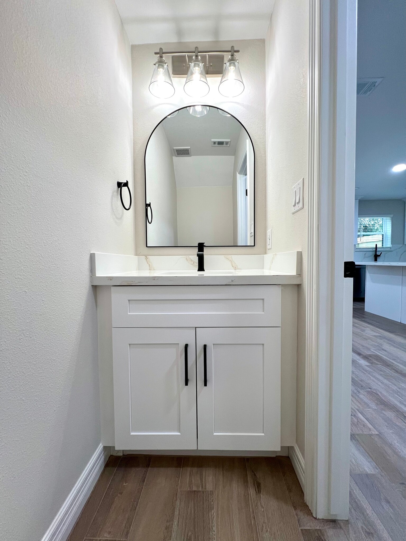 Building Photo - 545 S 28th St