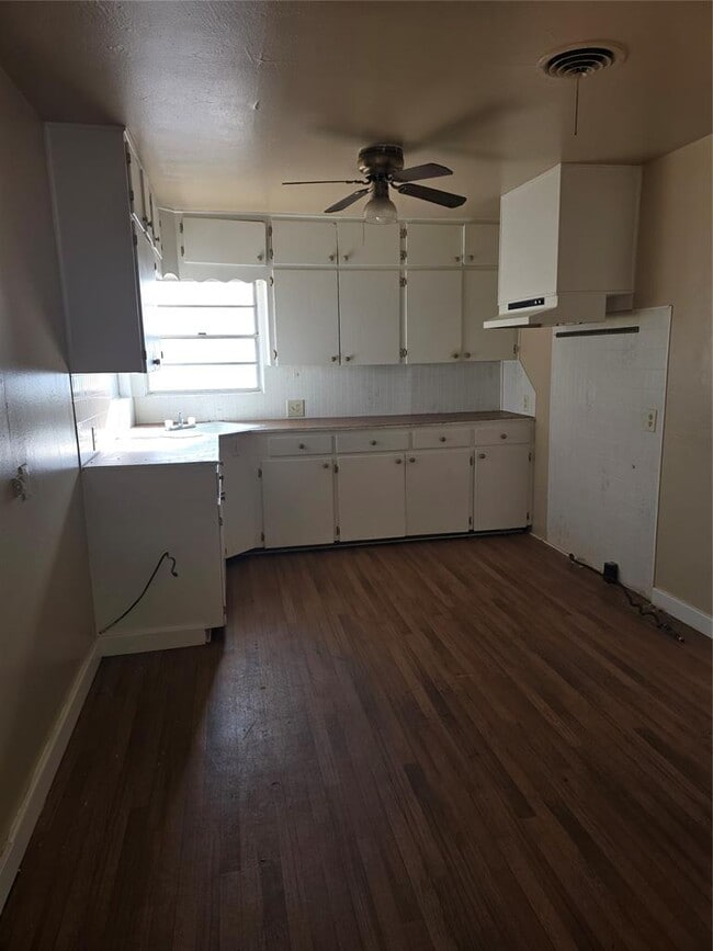 Building Photo - 1216 N Thomas St