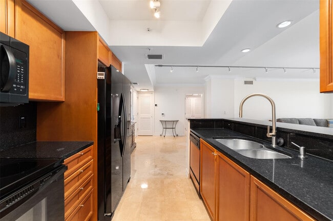 Building Photo - 99 SE Mizner Blvd