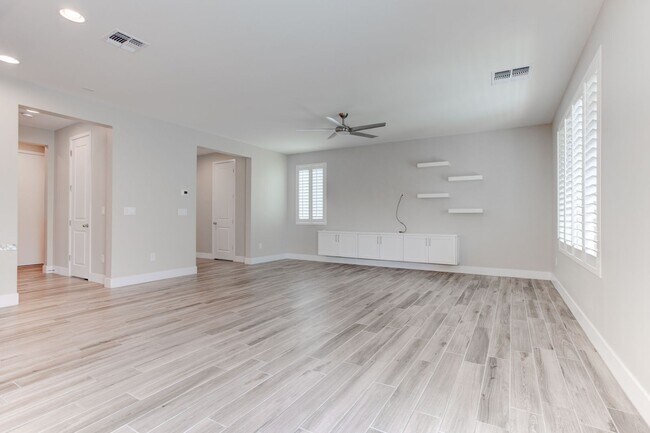 Building Photo - 9020 Nopah Peak Ct