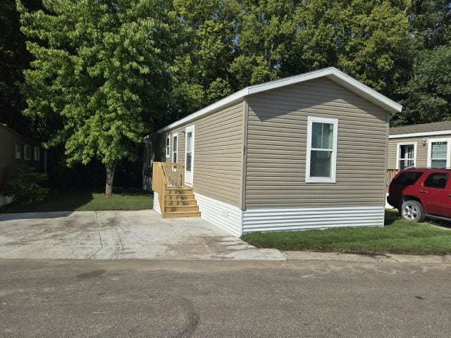 Building Photo - 21 Wood Dr