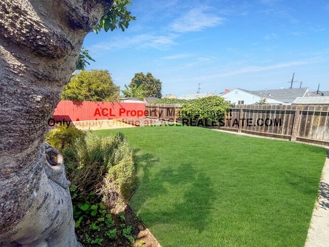 Building Photo - Rare Opportunity! Two Homes for One Price ...