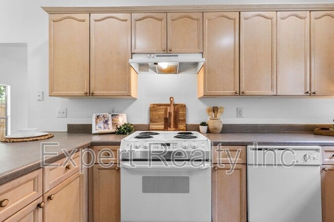 Building Photo - 9305 Brook Forest Cir