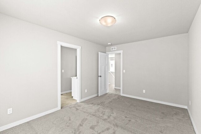 Building Photo - 9225 SW Vermillion Dr