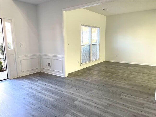 Building Photo - 6440 Barwick Ln